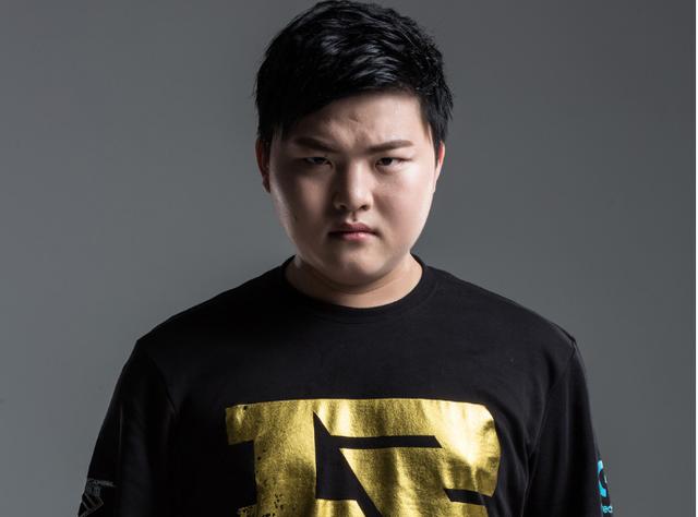 里程碑：Zika解锁LPL500助攻成就